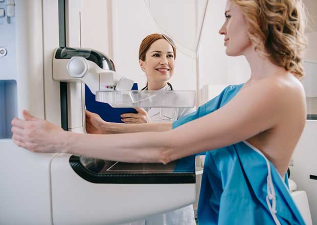 Mammogram screening at Akumin