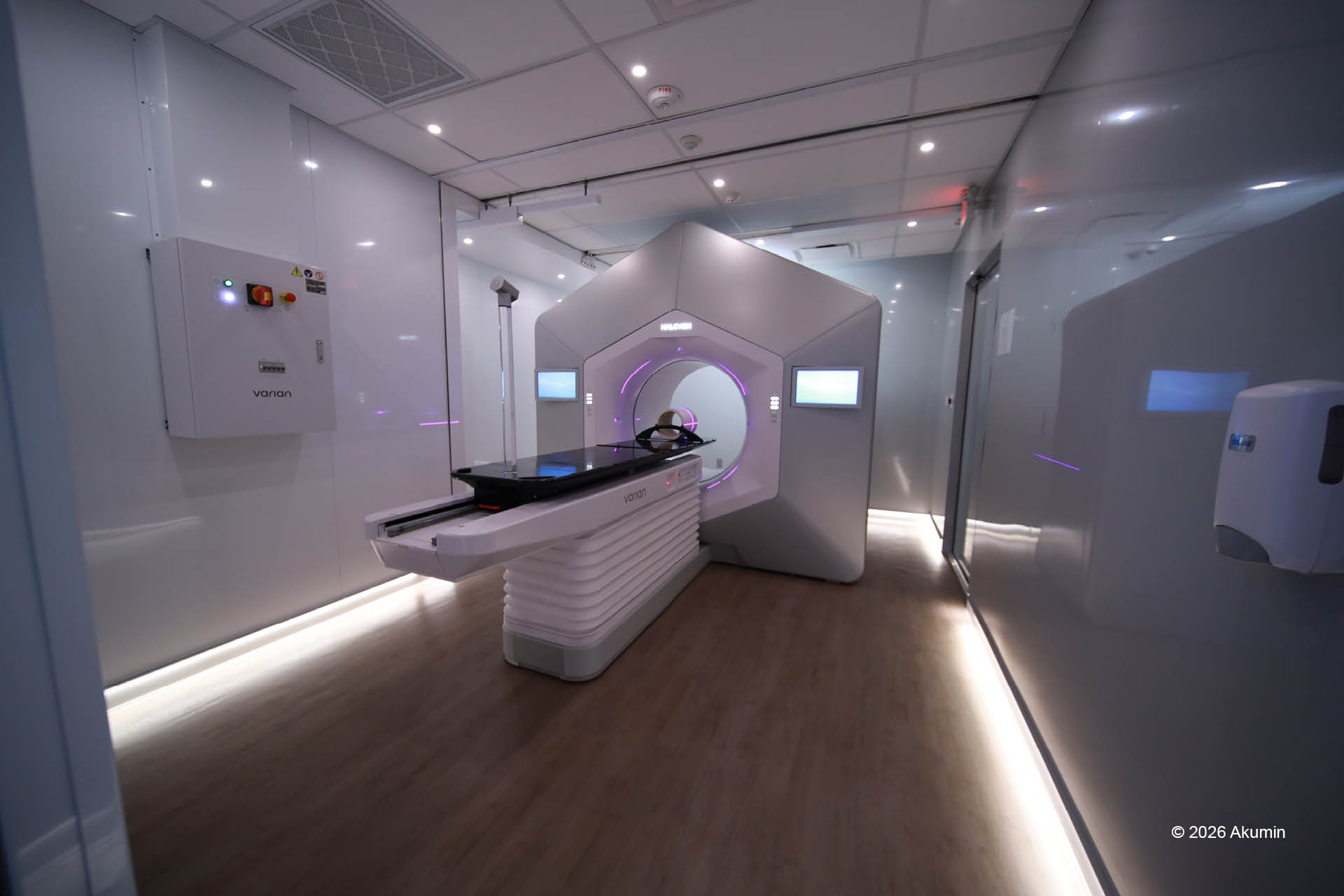 Akumin AXIS LINAC treatment room