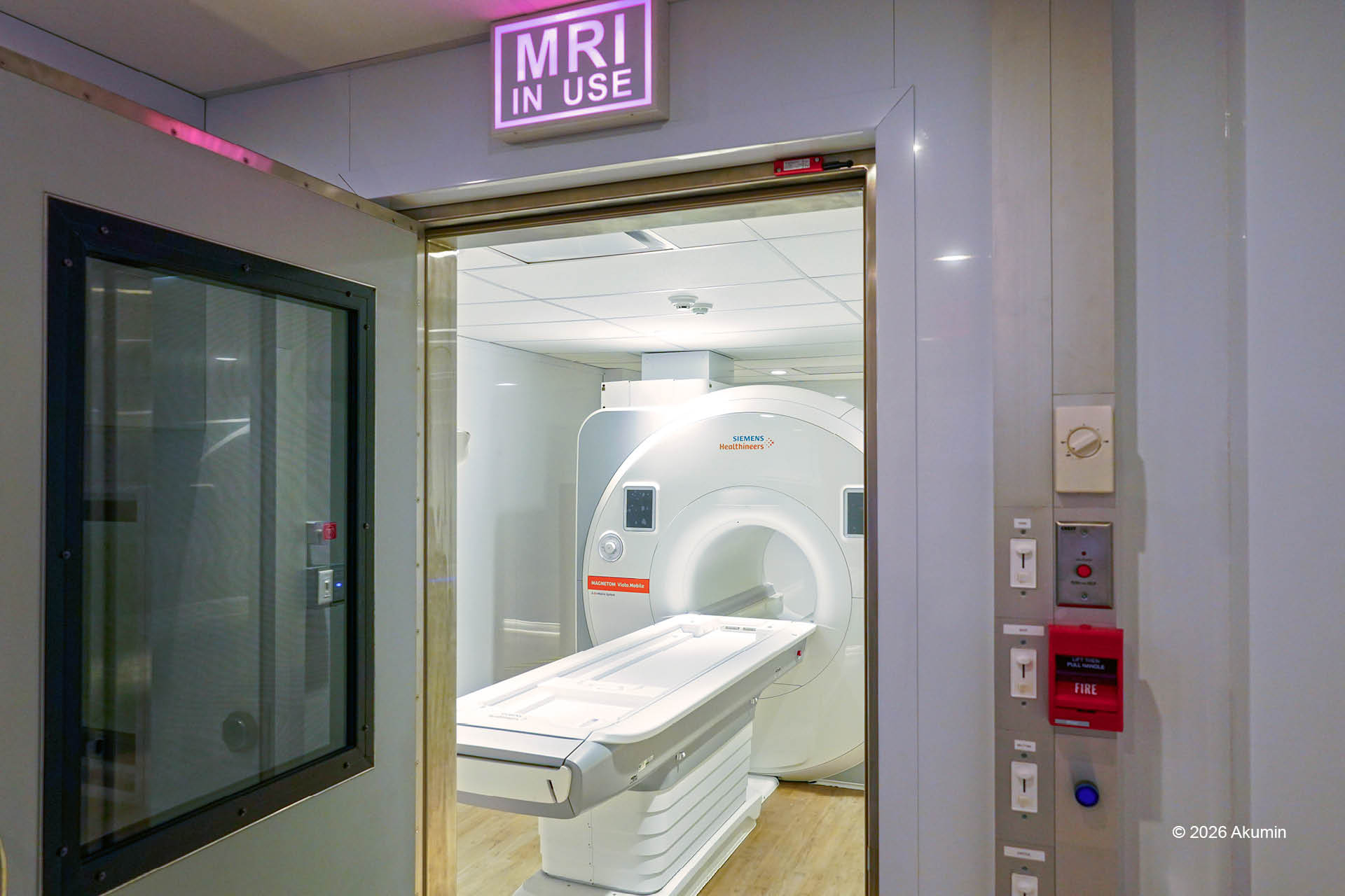 Akumin AXIS 1.5T MRI scanner room