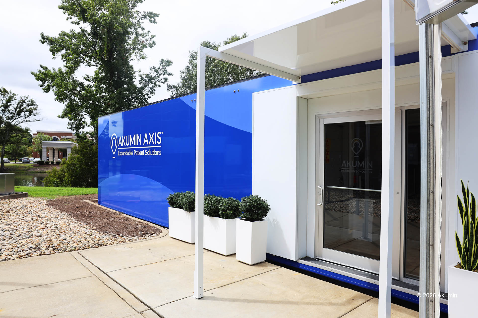 Akumin AXIS PET/CT covered patient walkway