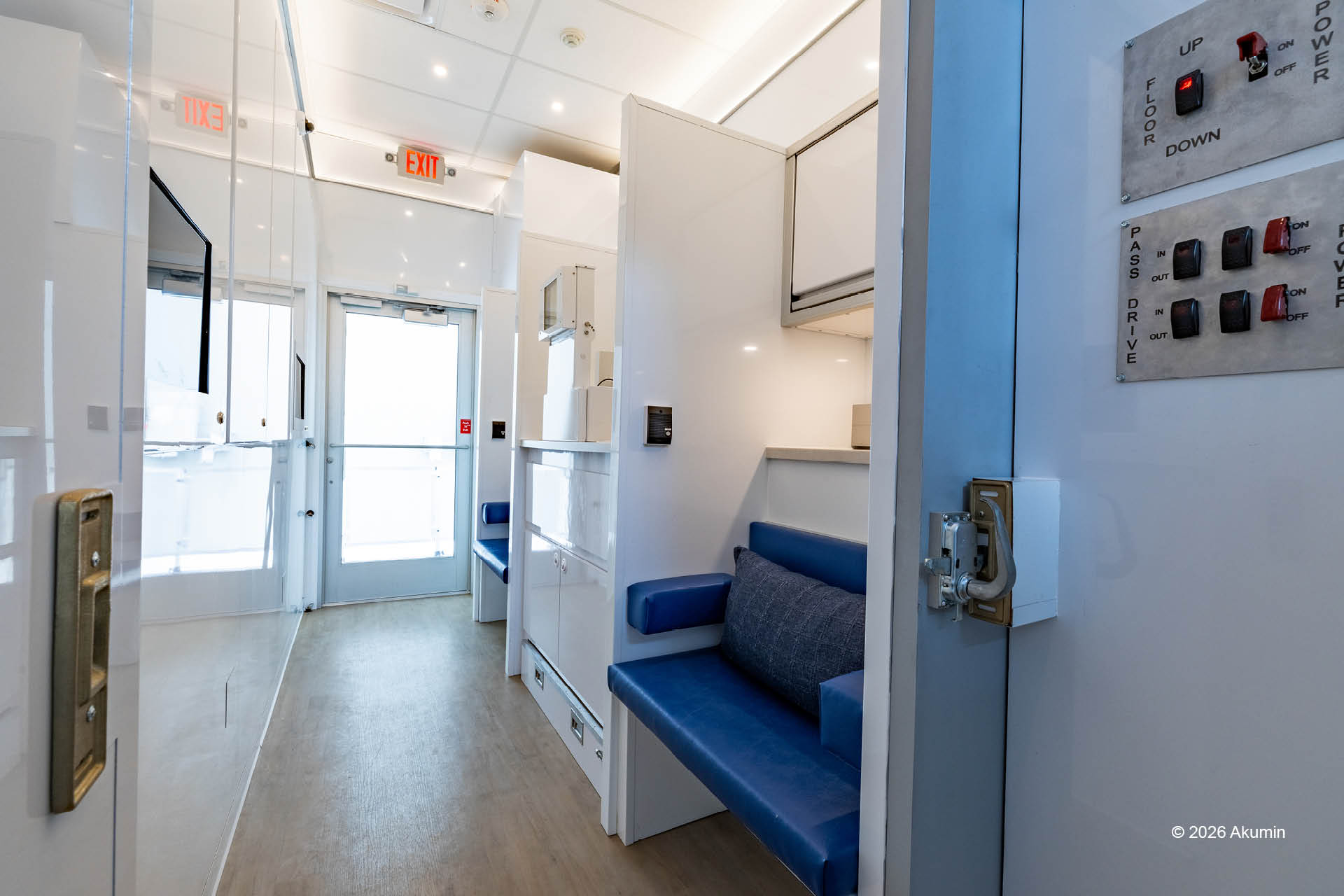 Akumin AXIS Drop-Trailer patient hallway